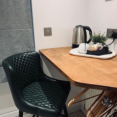 Private Access Small Room In Leicester Free Parking Drinks לייסטר מראה חיצוני תמונה