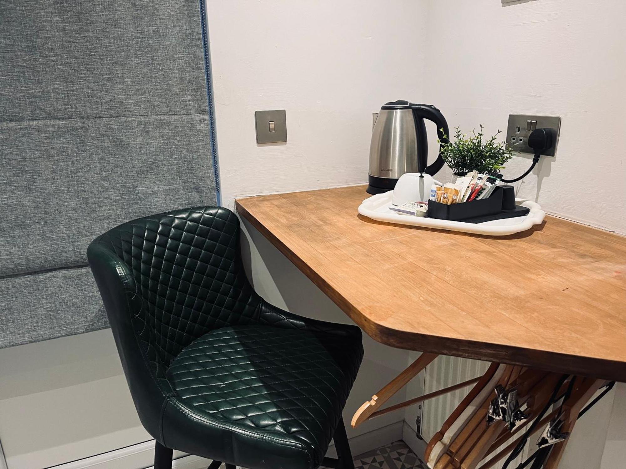 Private Access Small Room In Leicester Free Parking Drinks לייסטר מראה חיצוני תמונה